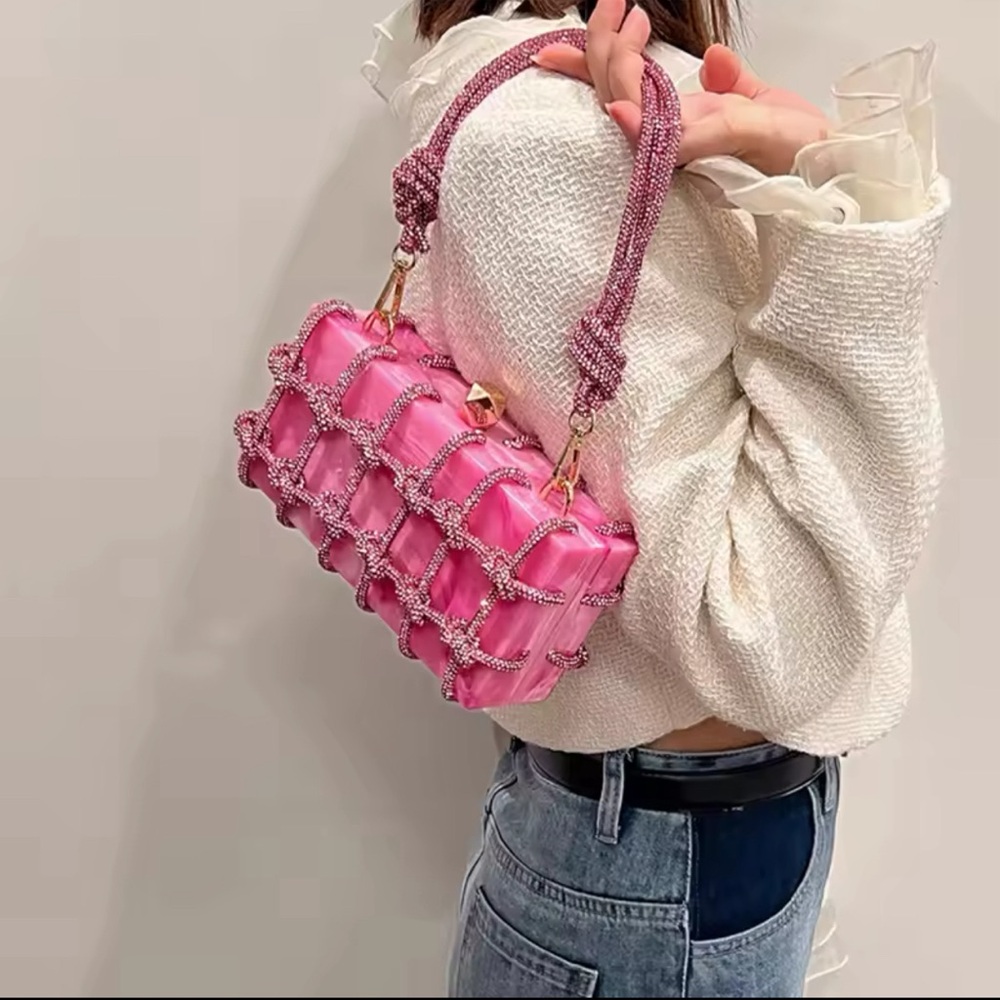 ❤️Knotted Crystal shoulder/cltch evening Purse❤️